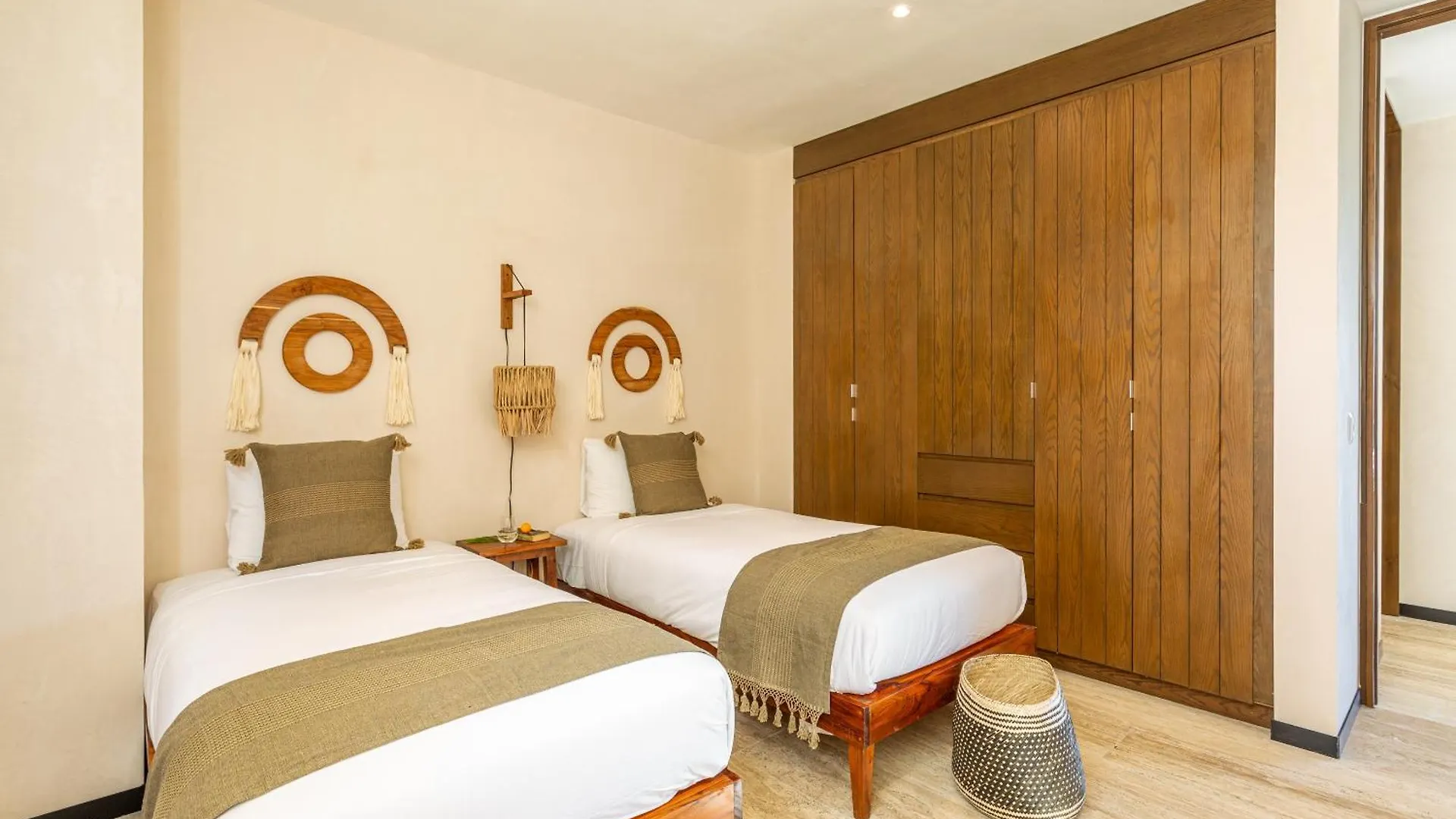 Tulum Penthouse Oasis: Rooftop Pool & Luxury Stay