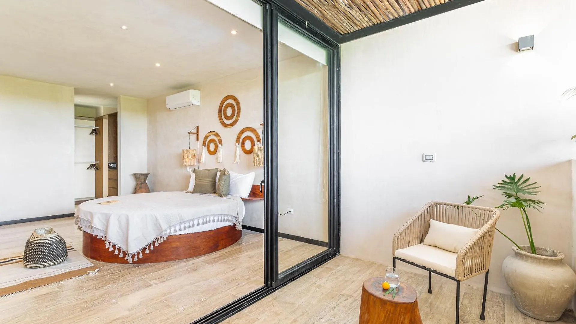 Tulum Penthouse Oasis: Rooftop Pool & Luxury Stay